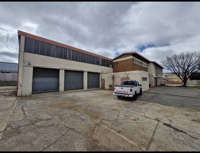 1,563M² WAREHOUSE TO LET IN BENROSE